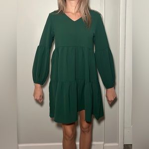 Emerald green long sleeve flowy dress with puffy sleeves